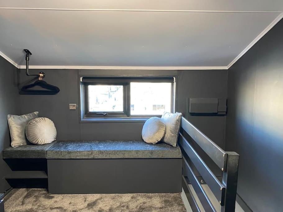 Seascape - Floating Home At Brighton Marina With Free Parking المظهر الخارجي الصورة