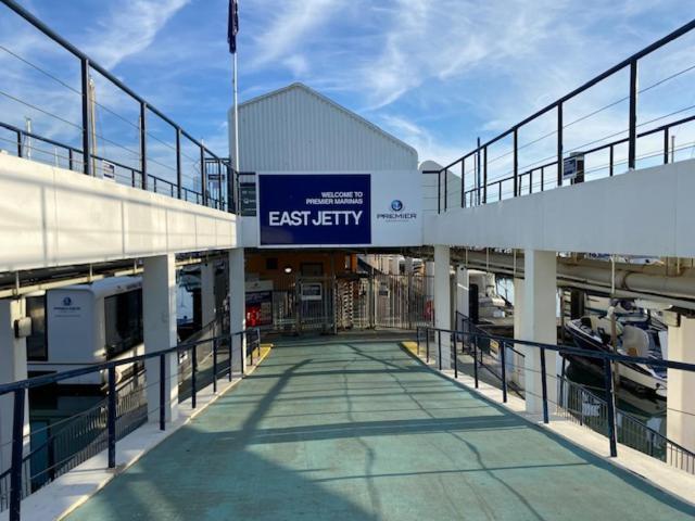 Seascape - Floating Home At Brighton Marina With Free Parking المظهر الخارجي الصورة